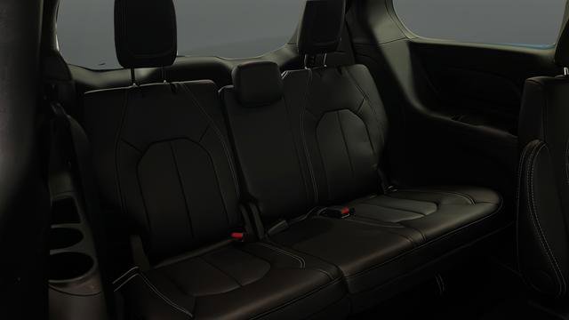 New 2026 Chrysler Pacifica Select image 31