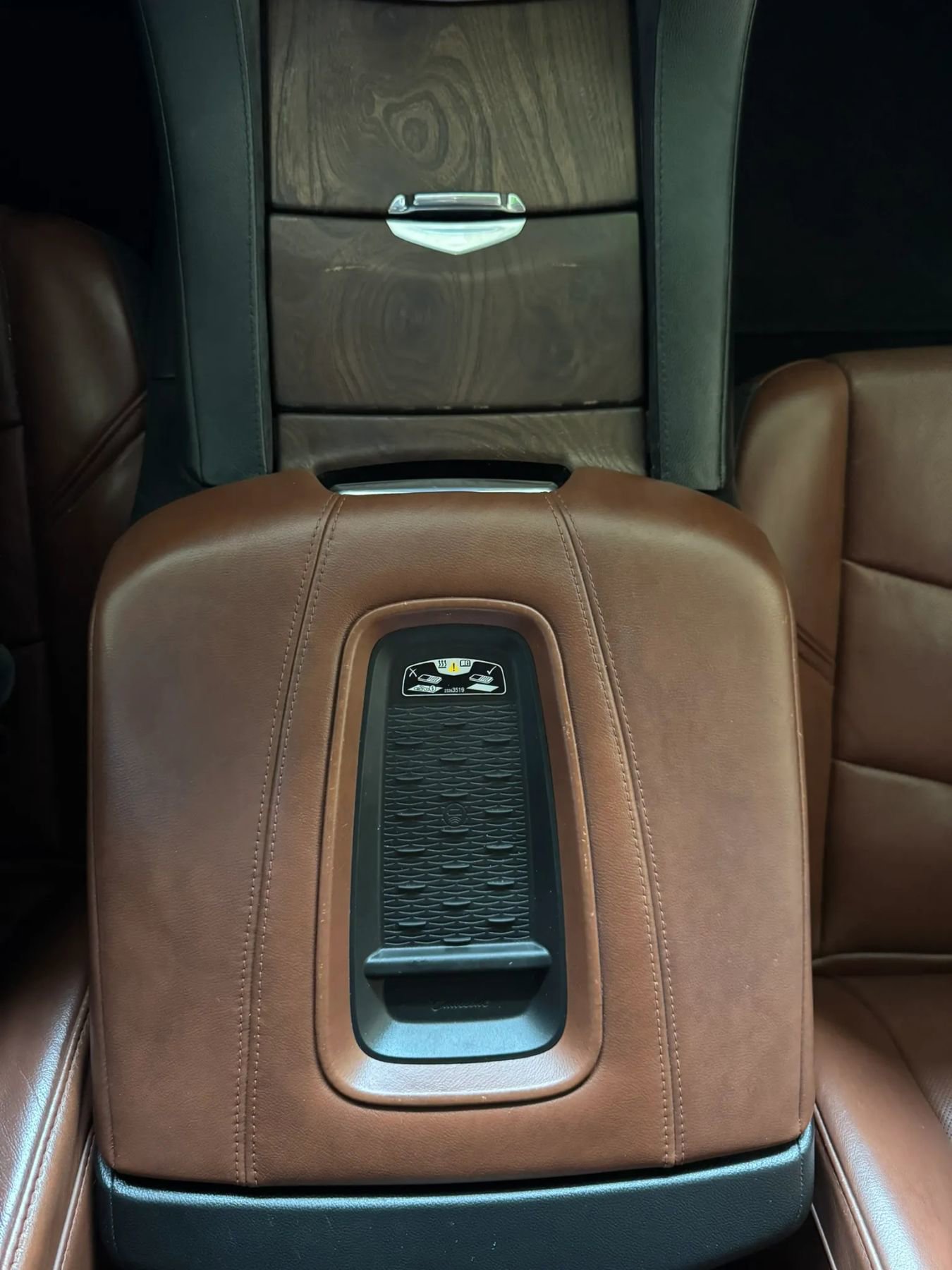 Used 2017 Cadillac Escalade ESV Luxury image 14