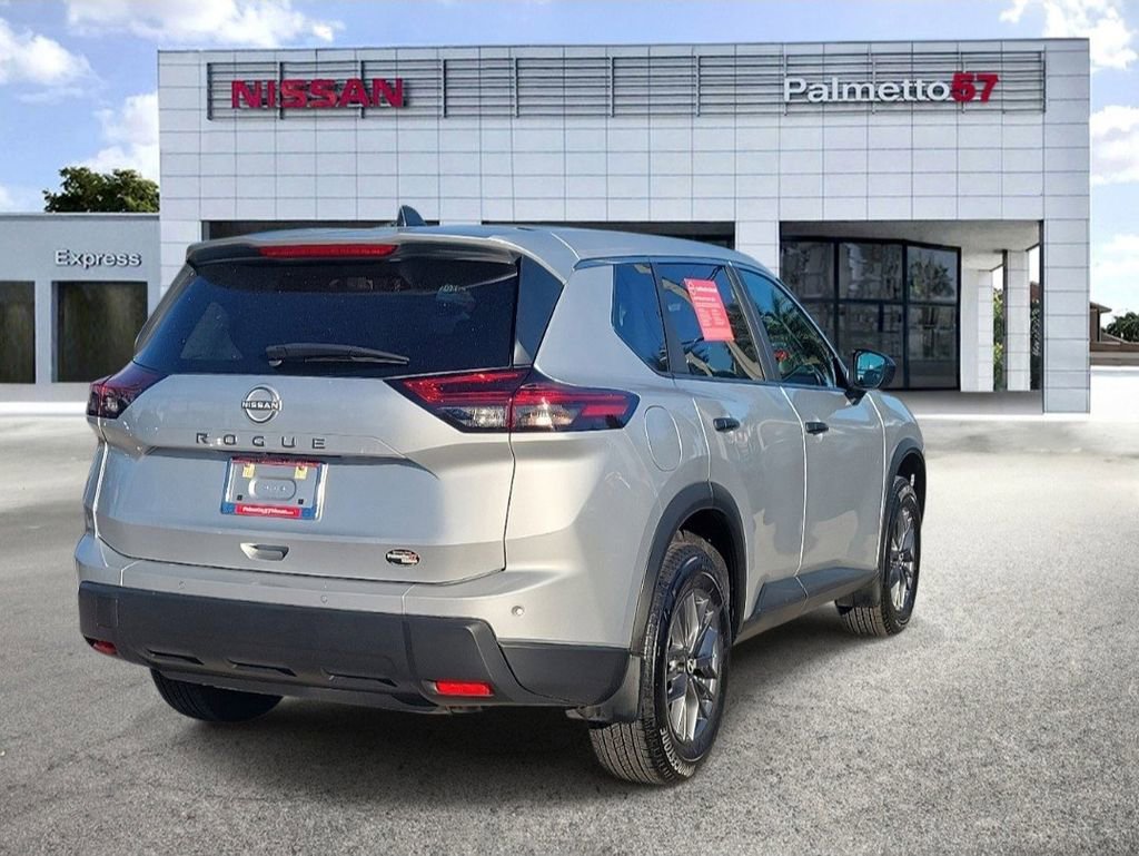 Certified 2025 Nissan Rogue S image 6