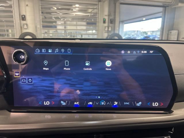 New 2026 Chevrolet Traverse LT w/ Driver Confidence Package AWD/4WD image 20