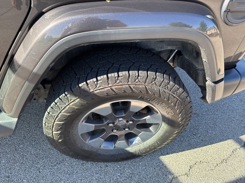 Used 2018 Jeep Wrangler Unlimited Sahara w/ Cold Weather Group AWD/4WD image 7