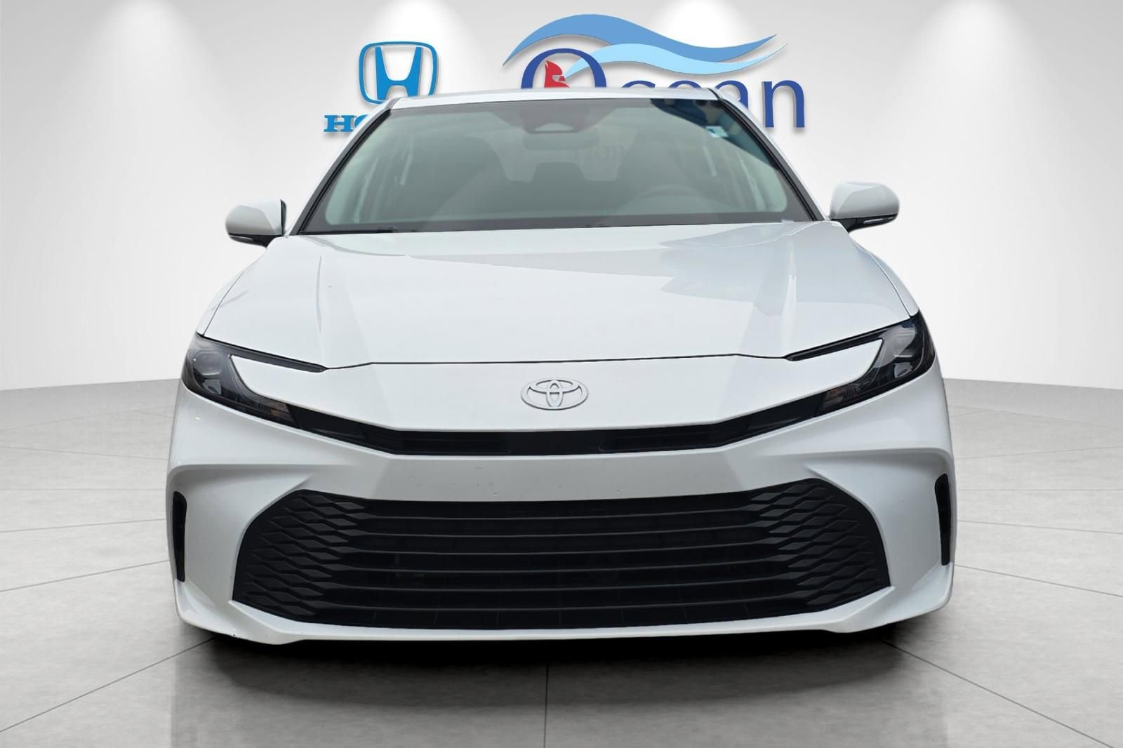 Used 2025 Toyota Camry LE FWD image 8