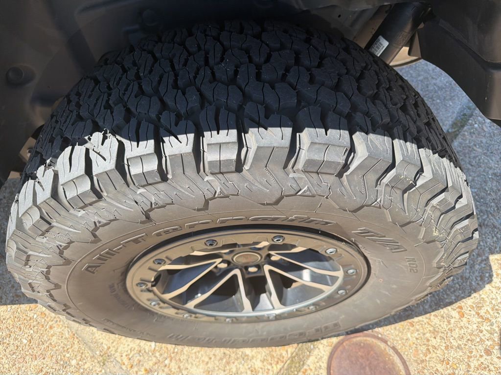 Used 2024 Jeep Wrangler Unlimited Rubicon image 13