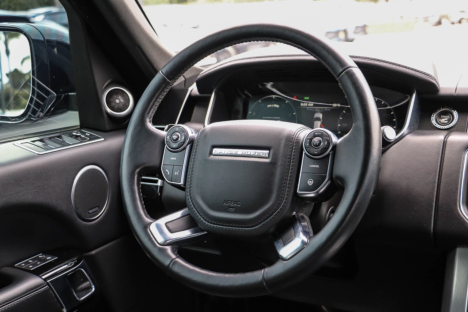 Used 2016 Land Rover Range Rover Supercharged AWD/4WD image 16