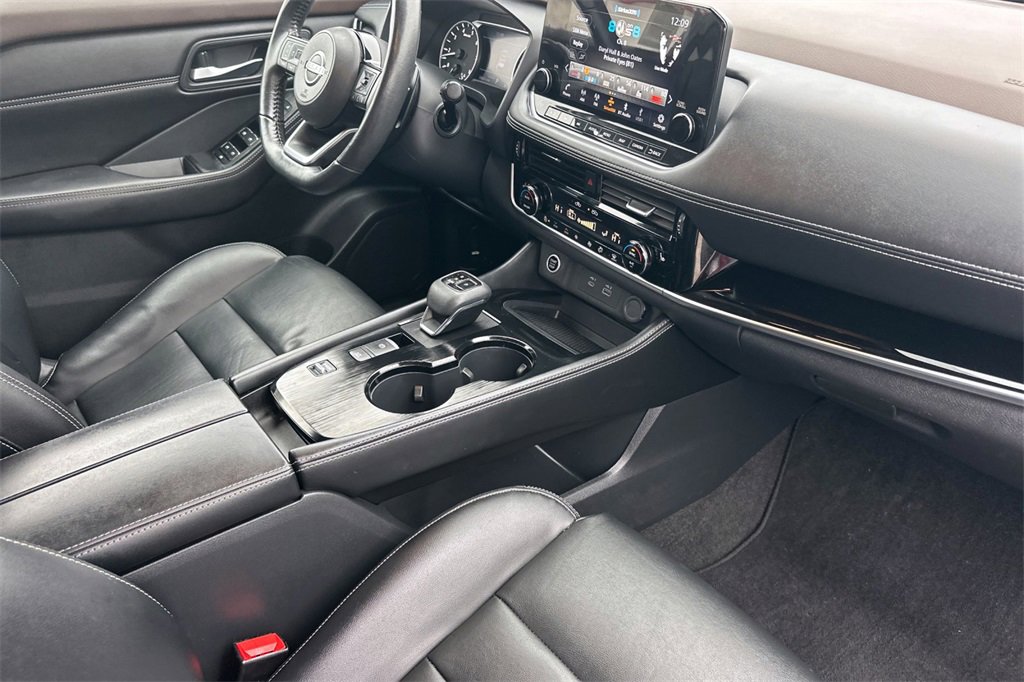 Used 2023 Nissan Rogue SL w/ SL Premium Package image 18