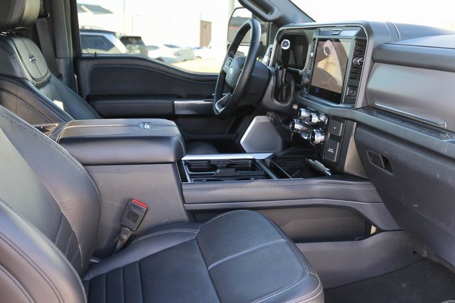 Used 2025 Ford F250 Platinum image 19