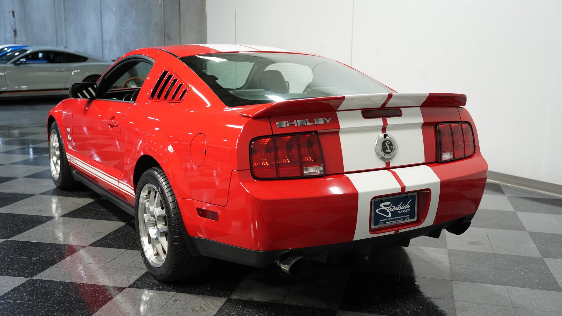 Used 2009 Ford Mustang Shelby GT500 RWD image 8