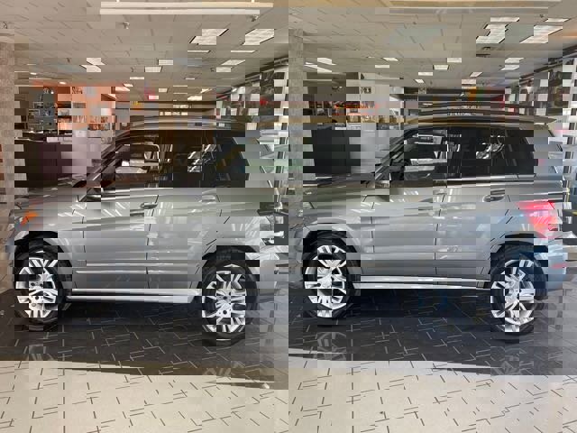 Used 2013 Mercedes-Benz GLK 350 GLK 350 4MATIC 4DR SUV AWD image 4