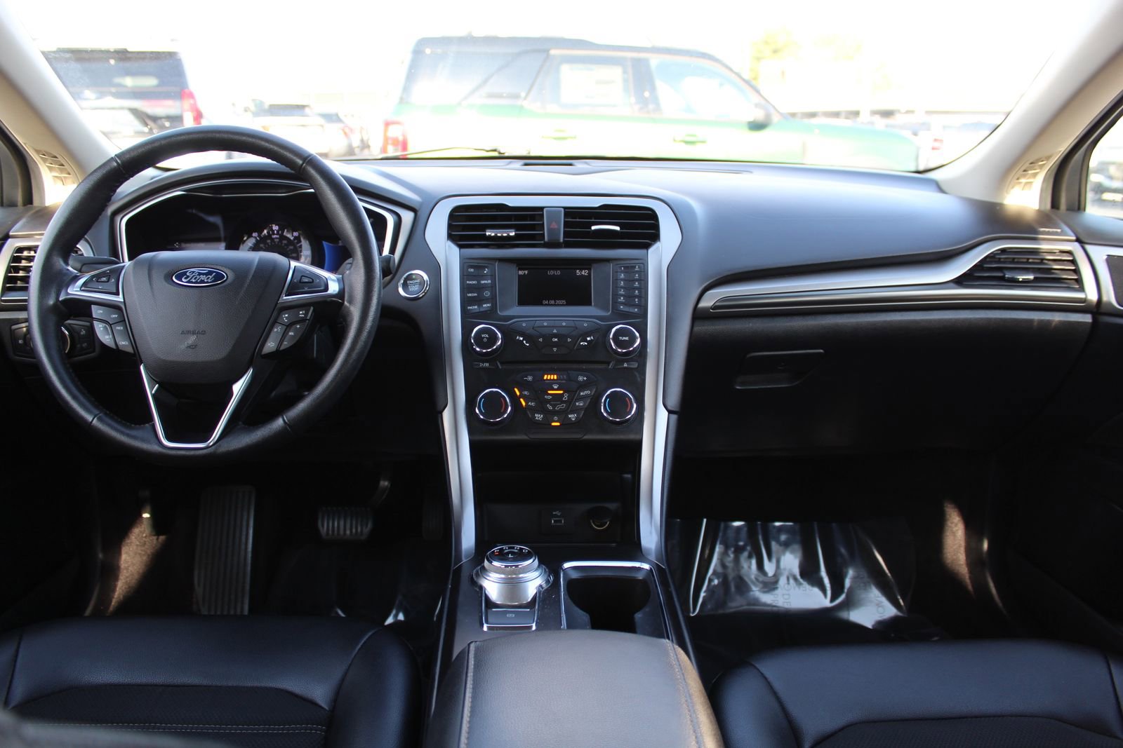 Used 2017 Ford Fusion SE w/ Equipment Group 601A image 6