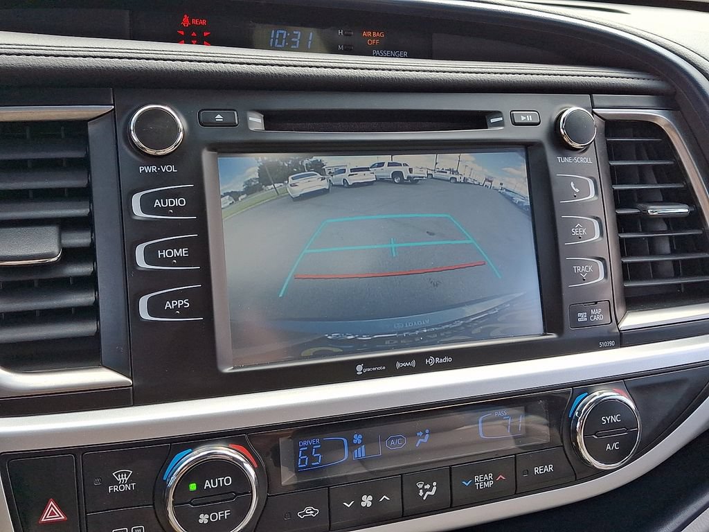 Used 2019 Toyota Highlander XLE AWD/4WD image 20
