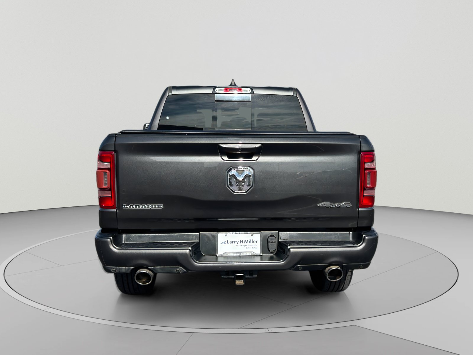 Used 2019 RAM 1500 Laramie w/ Sport Appearance Package AWD/4WD image 4