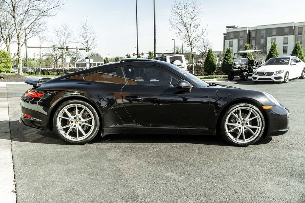 Used 2018 Porsche 911 Carrera image 3