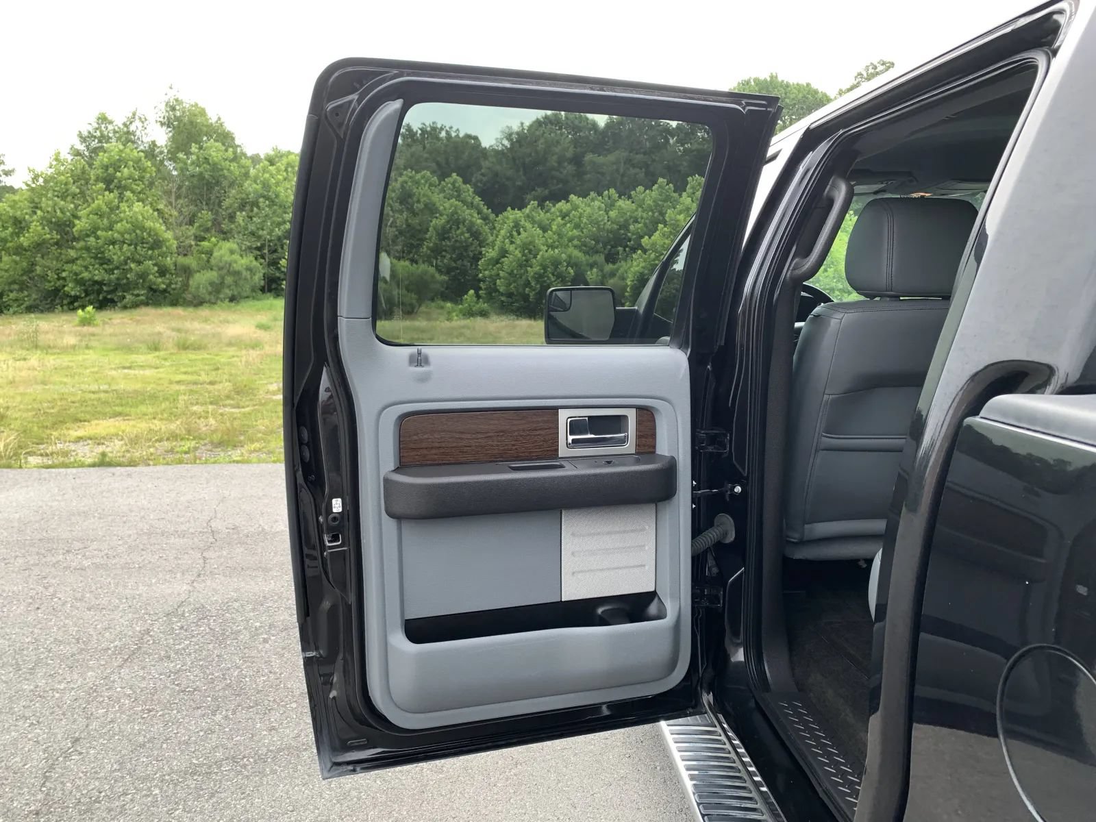 Used 2014 Ford F150 Lariat w/ Equipment Group 501A Mid RWD image 26