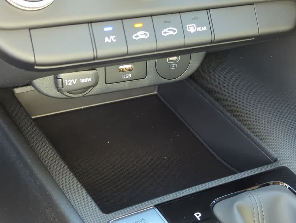 New 2026 Hyundai Elantra SE FWD image 32