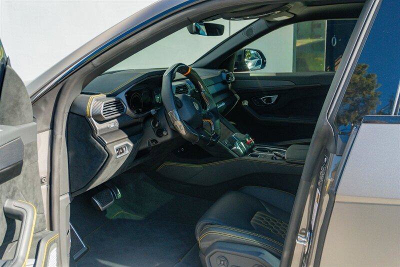 Used 2024 Lamborghini Urus Performante image 70