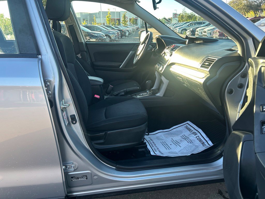 Used 2017 Subaru Forester 2.5i w/ Alloy Wheel Package AWD/4WD image 12