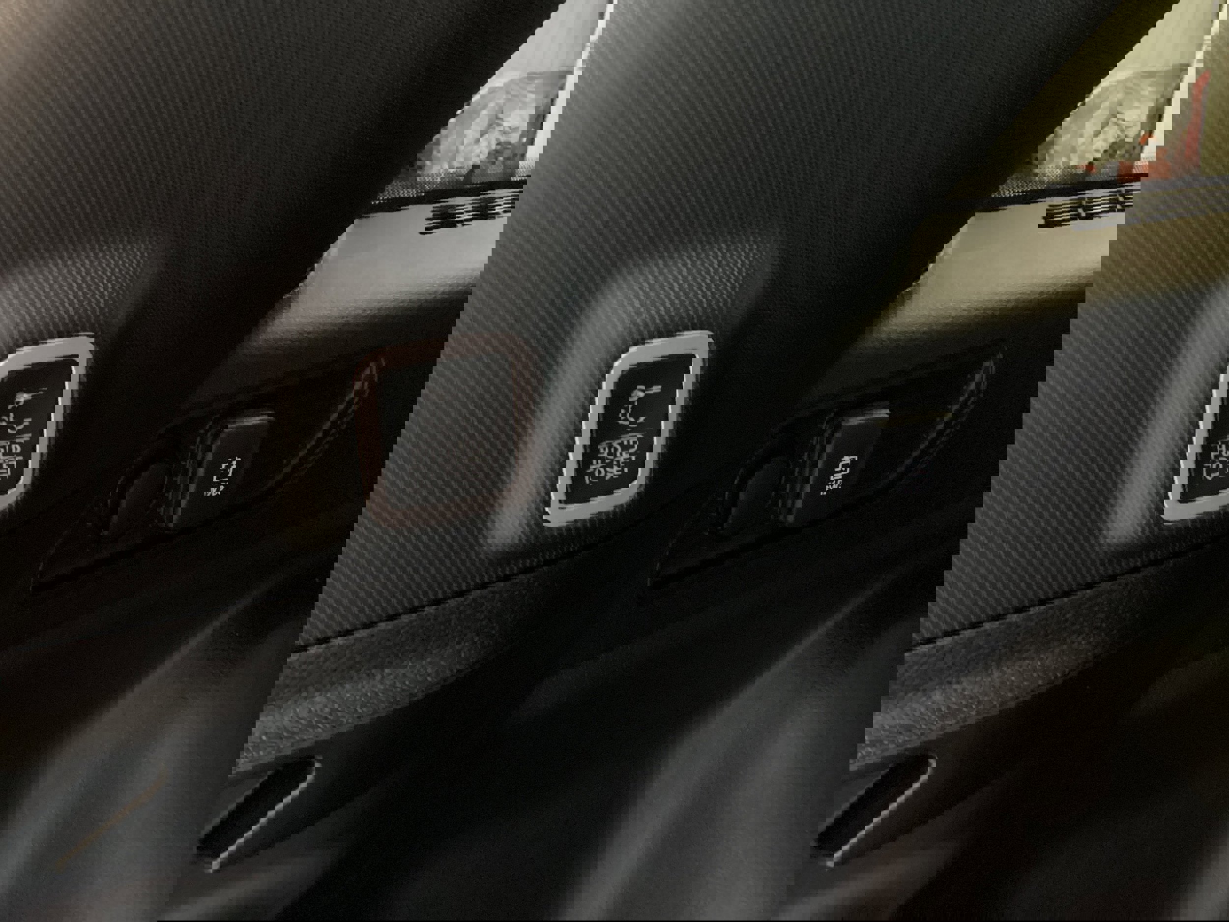 Used 2024 Jeep Grand Cherokee Altitude image 6