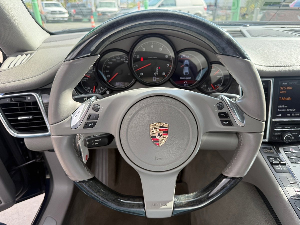 Used 2012 Porsche Panamera 4 image 18