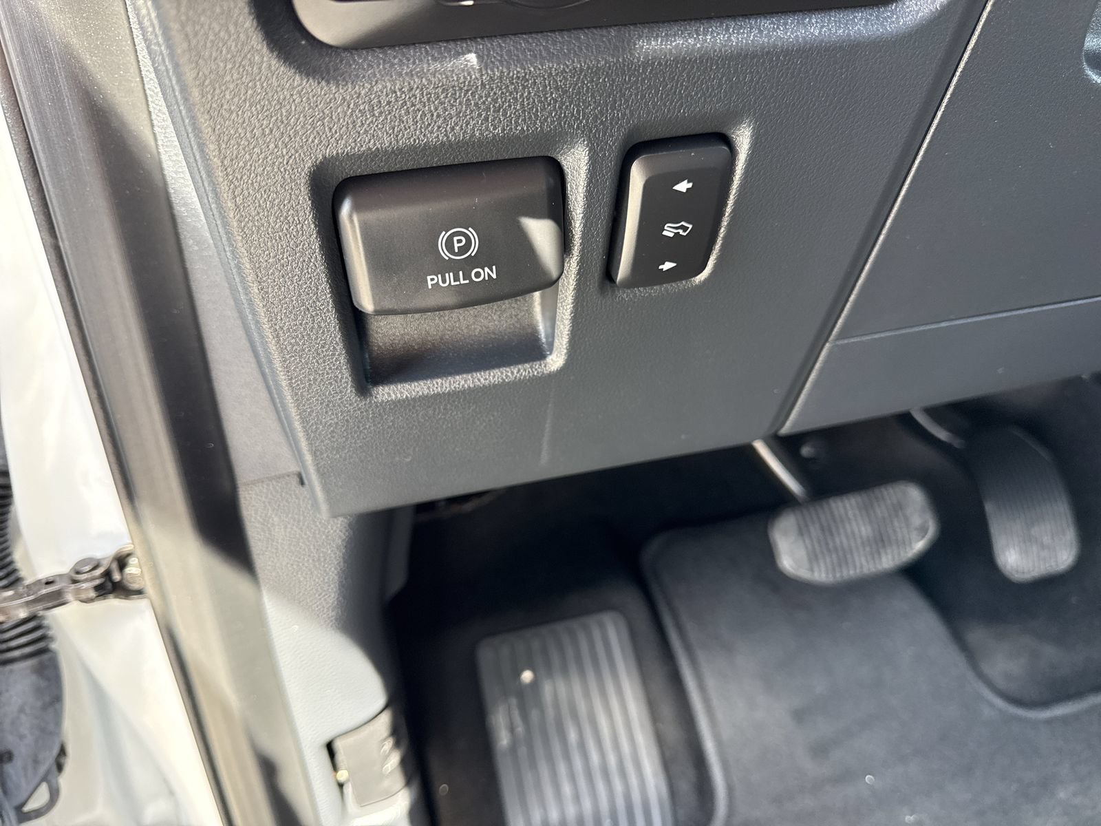 Used 2022 Ford F150 Lariat AWD/4WD image 17