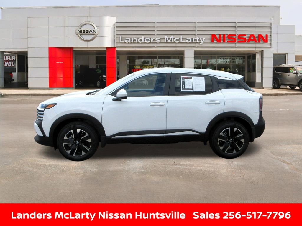 Used 2025 Nissan Kicks SV image 8