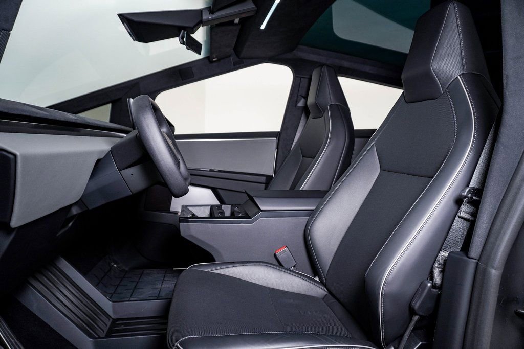 Used 2024 Tesla Cybertruck Cyberbeast image 18