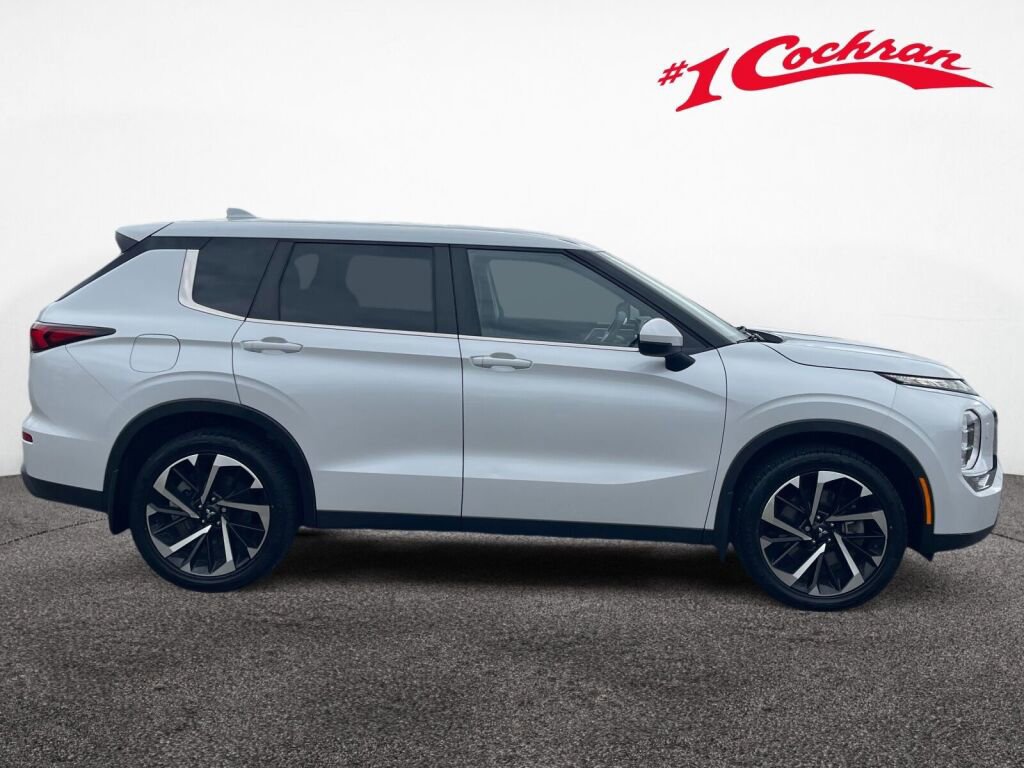 Used 2022 Mitsubishi Outlander ES AWD/4WD image 26