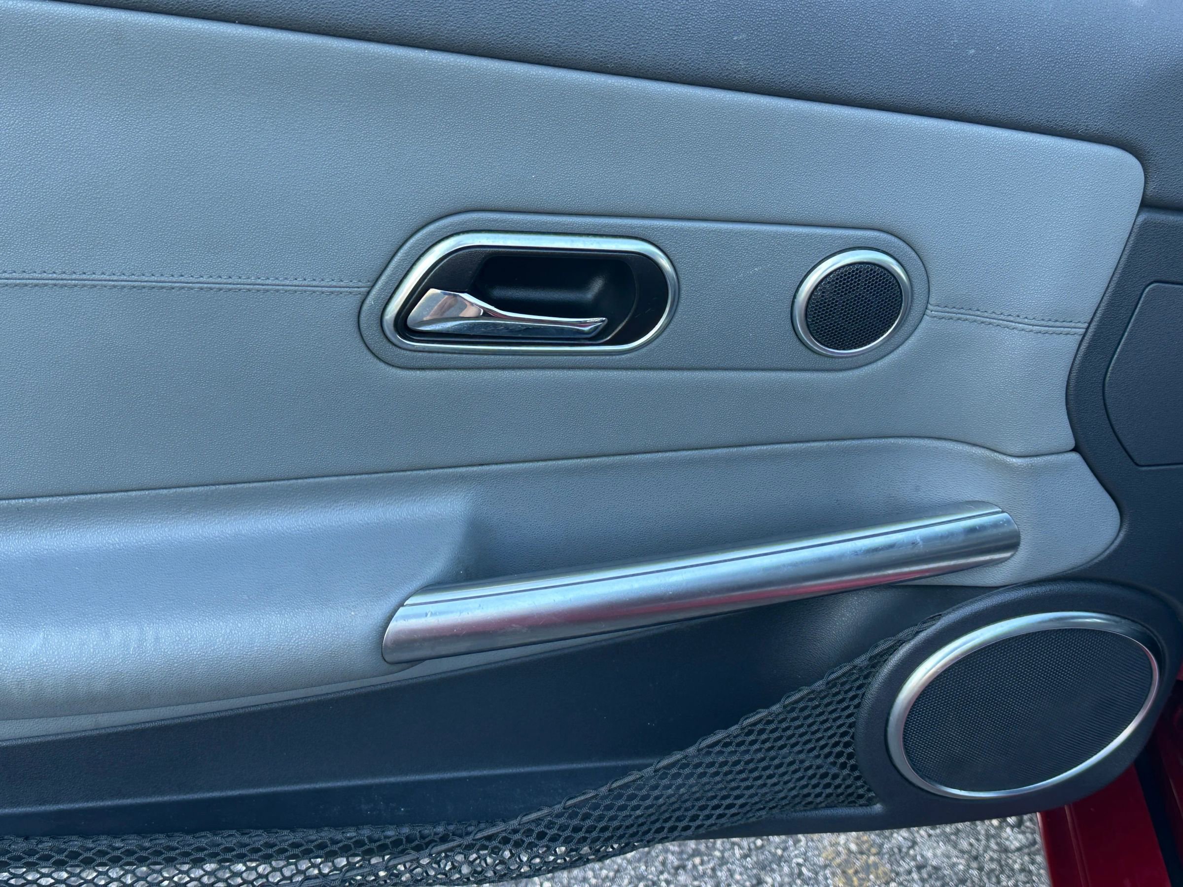 Used 2005 Chrysler Crossfire Limited image 29