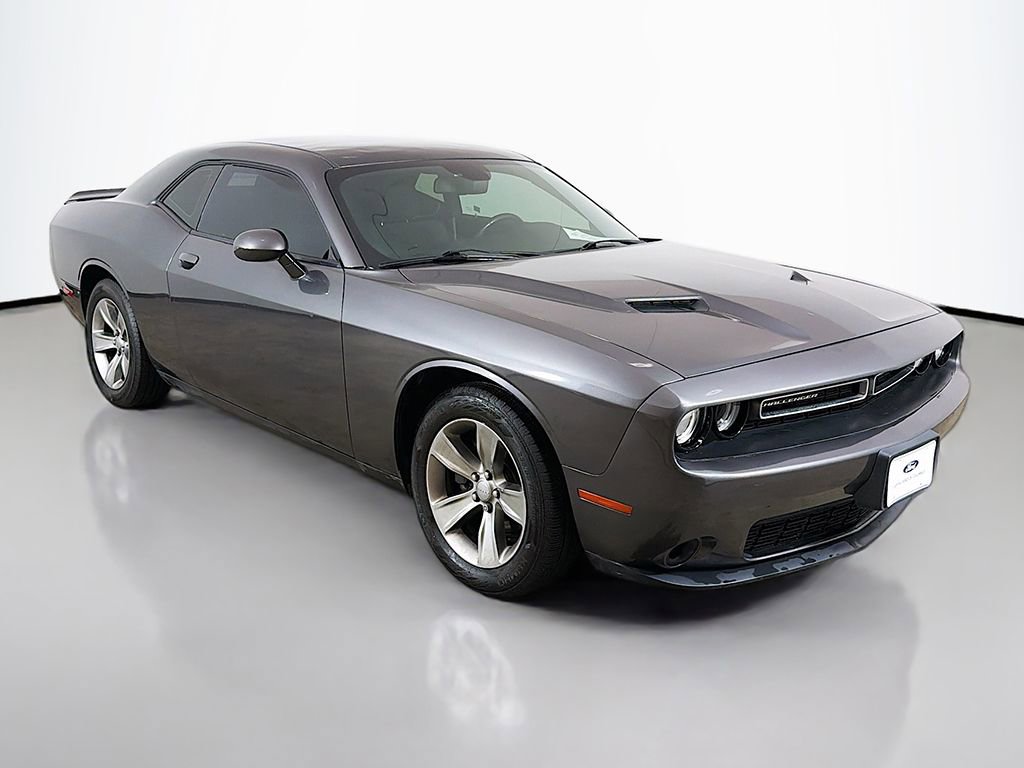 Used 2020 Dodge Challenger SXT image 32