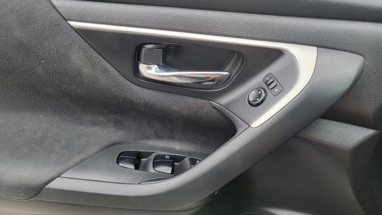 Used 2015 Nissan Altima 2.5 S w/ Power Driver Seat Package FWD image 20