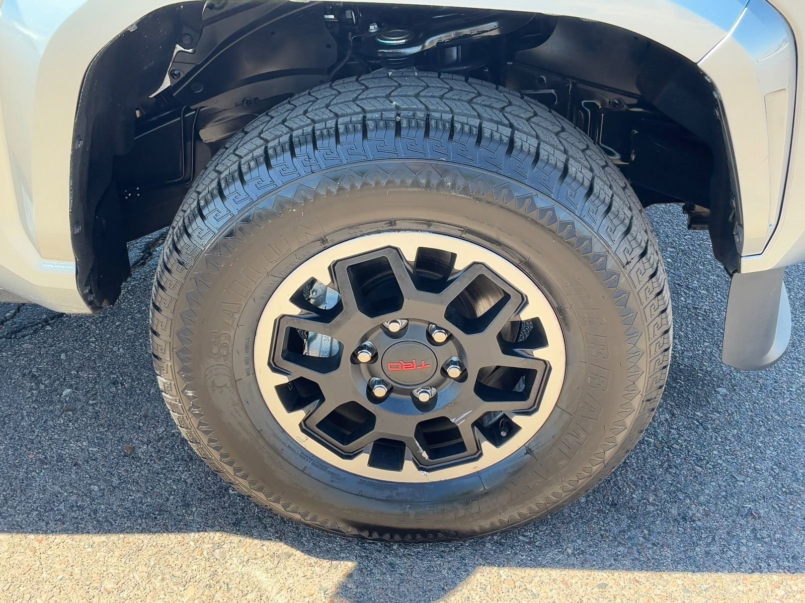 Used 2025 Toyota Tacoma SR image 8