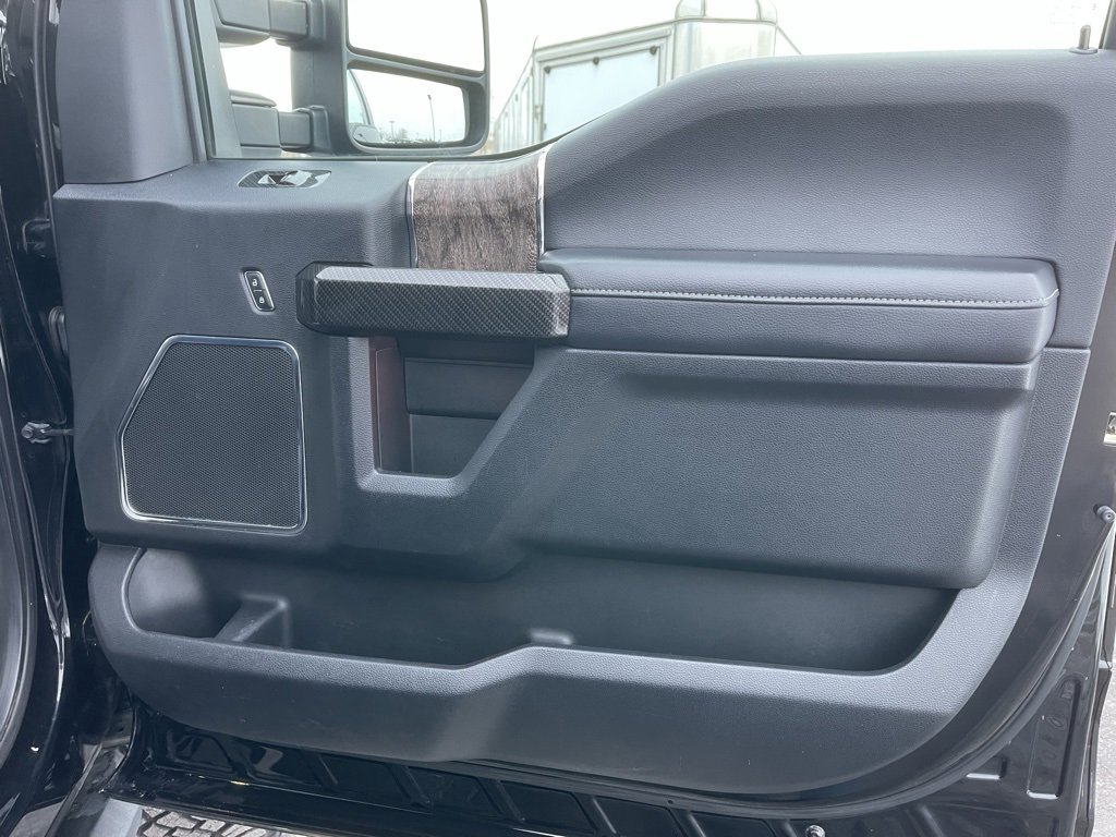 Used 2017 Ford F350 Lariat w/ Lariat Ultimate Package image 25