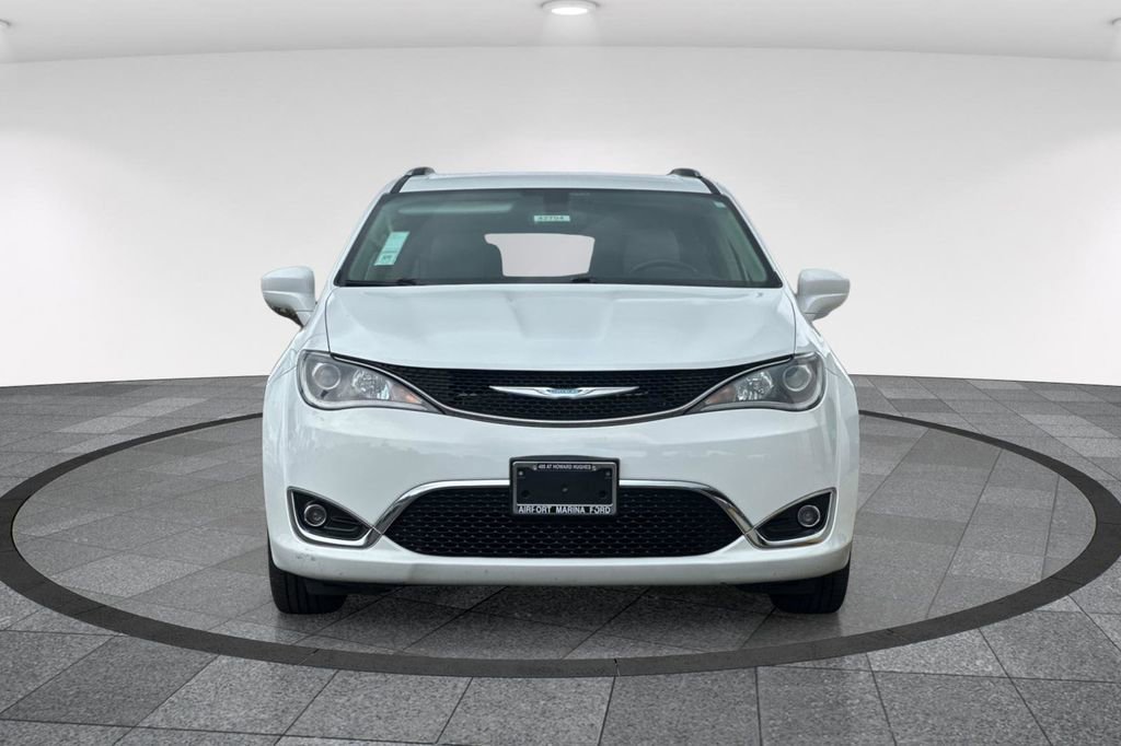 Used 2020 Chrysler Pacifica Touring-L w/ Premium Audio Group FWD image 11