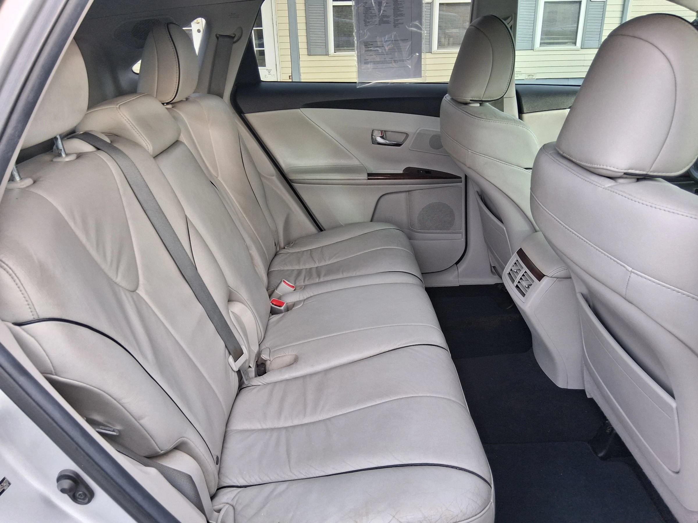 Used 2012 Toyota Venza XLE FWD image 23