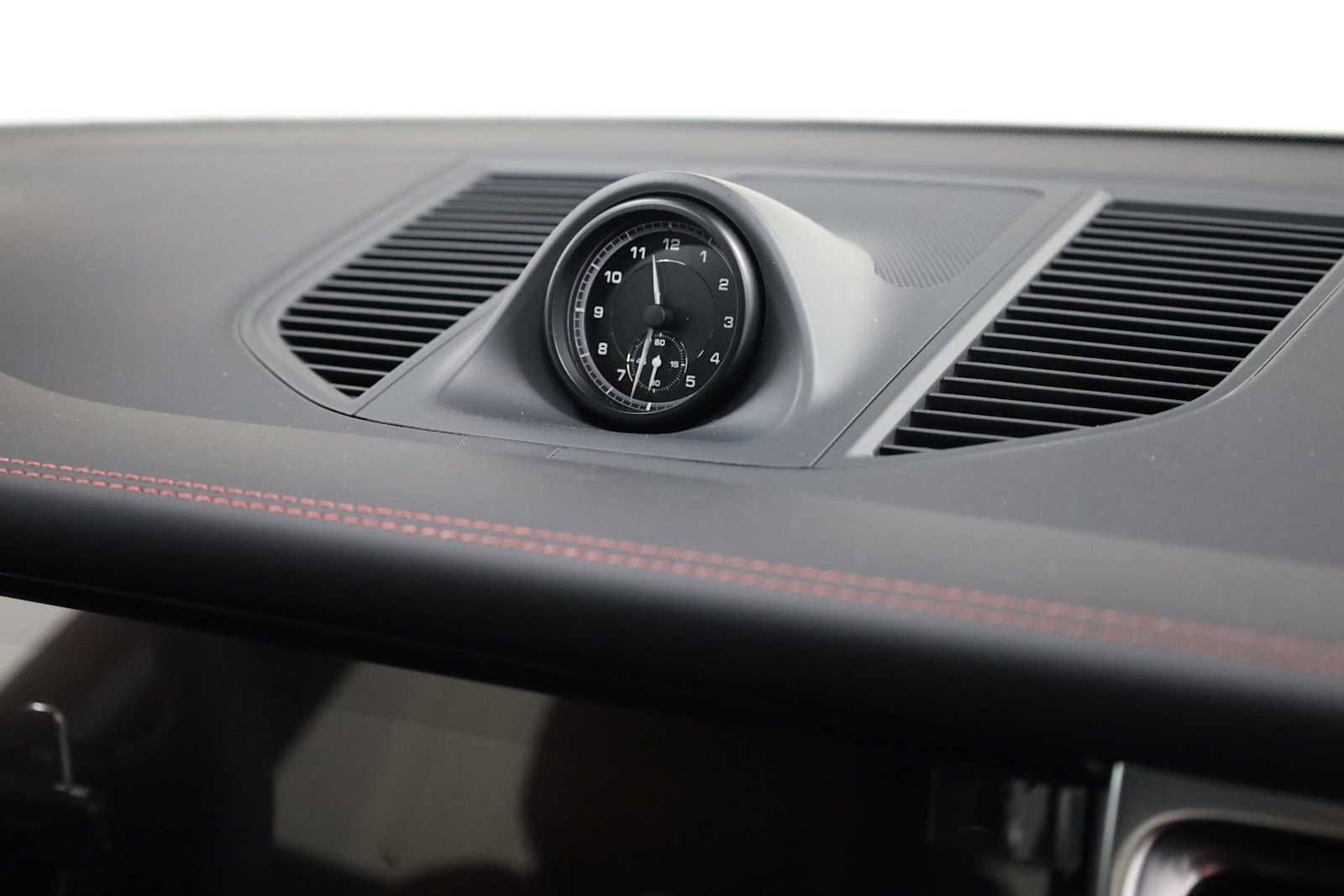 New 2026 Porsche Macan image 23