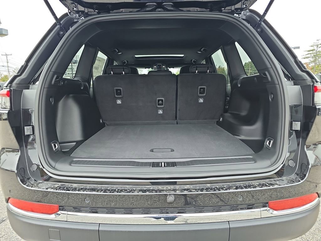 New 2025 Jeep Grand Cherokee Laredo X w/ Trailer Tow Package image 25