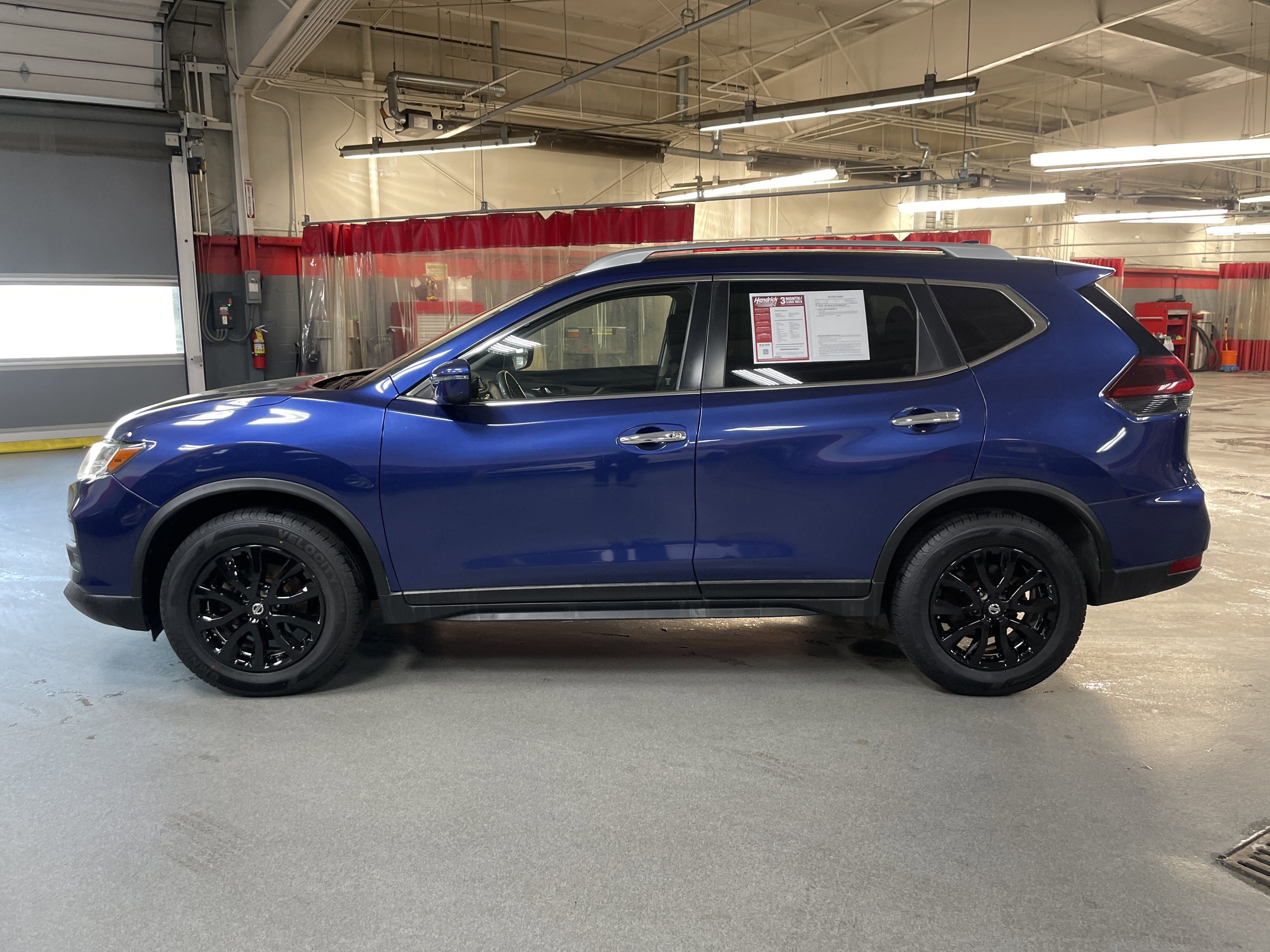 Used 2019 Nissan Rogue SV image 7