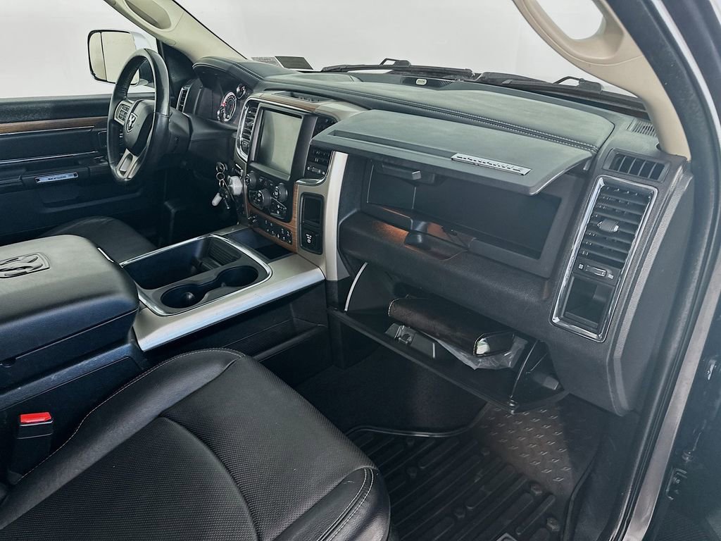 Used 2017 RAM 1500 Laramie image 31