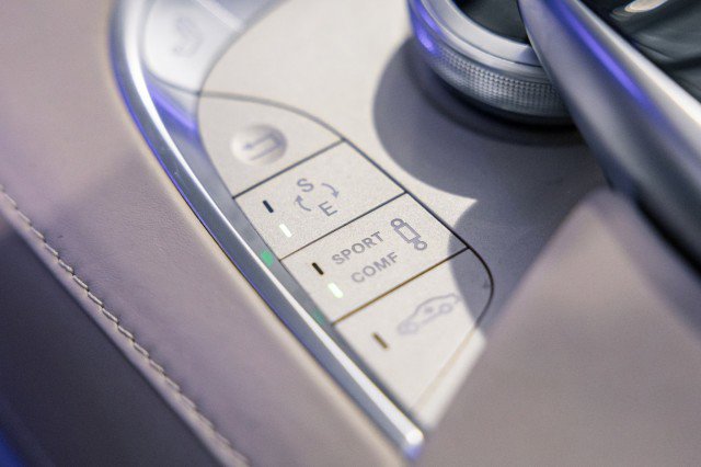 Used 2015 Mercedes-Benz S 550 Sedan image 32