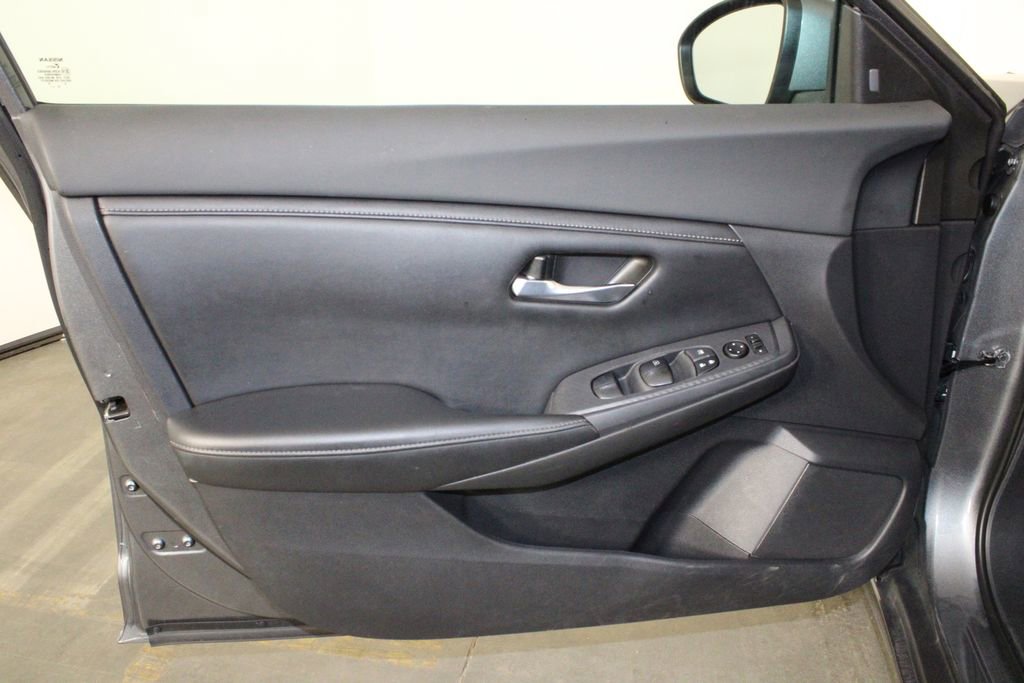 Used 2021 Nissan Sentra SV image 16