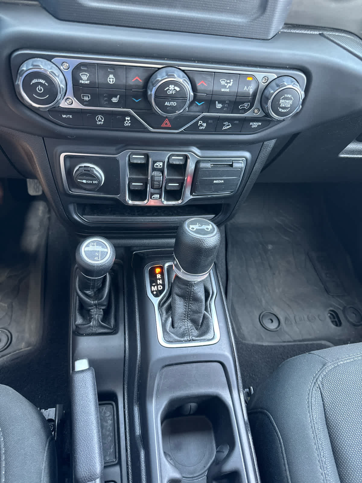 Used 2020 Jeep Wrangler Unlimited Sport S AWD/4WD image 23