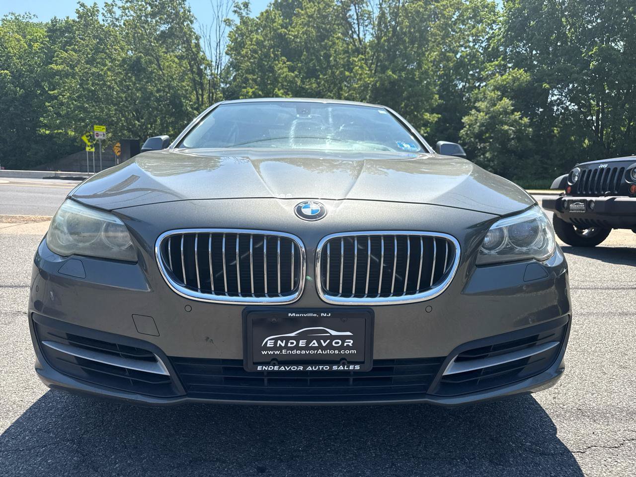 Used 2014 BMW 528i xDrive Sedan AWD/4WD image 2