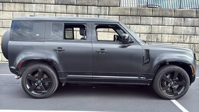 Used 2023 Land Rover Defender 110 V8 AWD/4WD image 3
