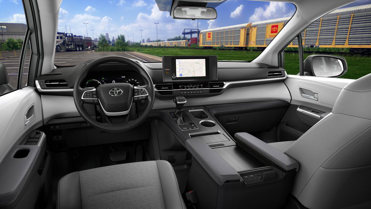 New 2025 Toyota Sienna LE image 41