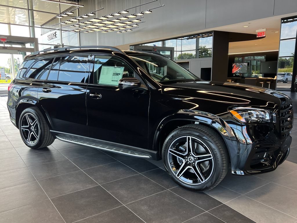 New 2026 Mercedes-Benz GLS 450 4MATIC image 2