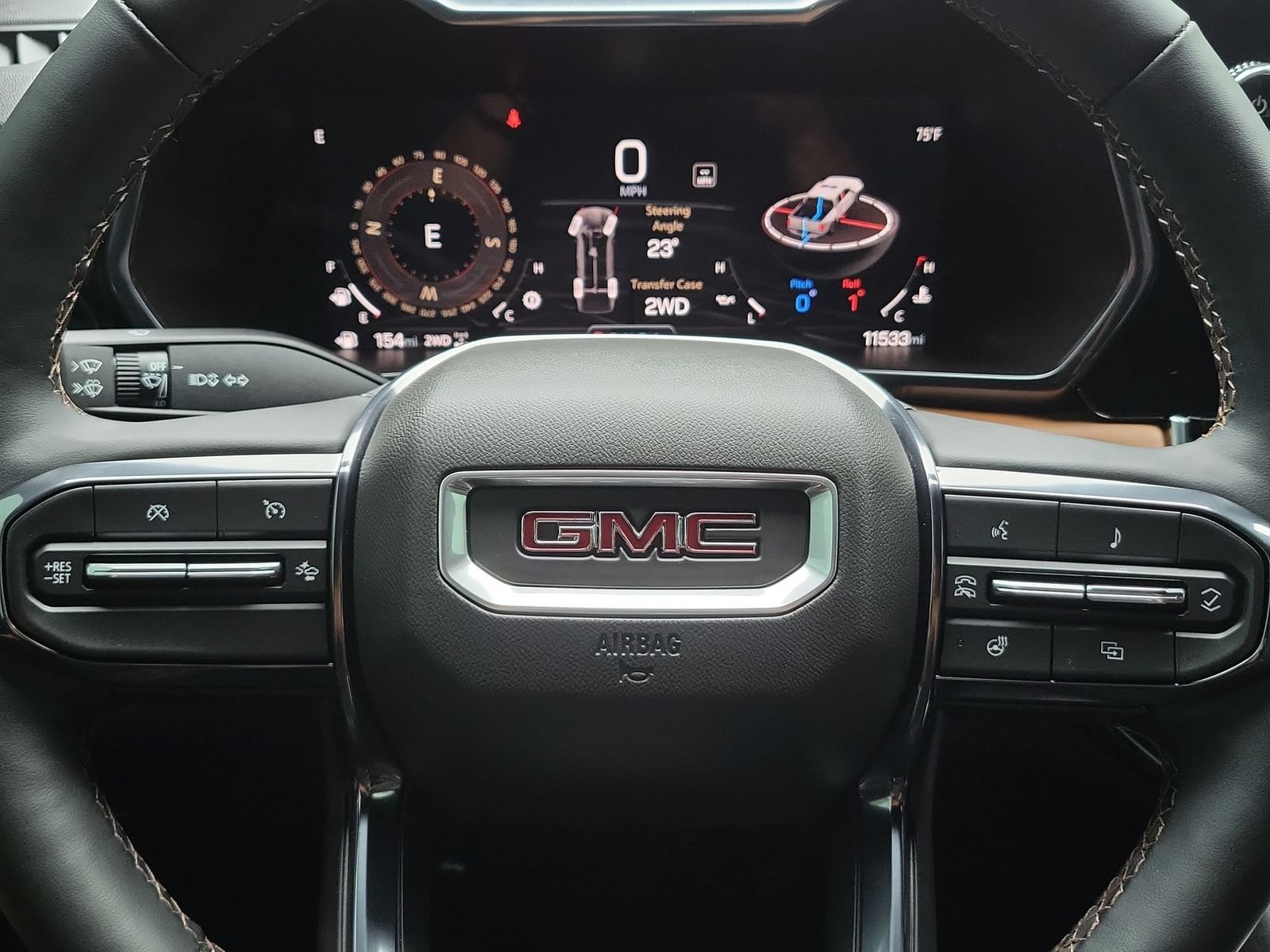 Used 2024 GMC Canyon AT4 w/ AT4 Premium Package AWD/4WD image 11