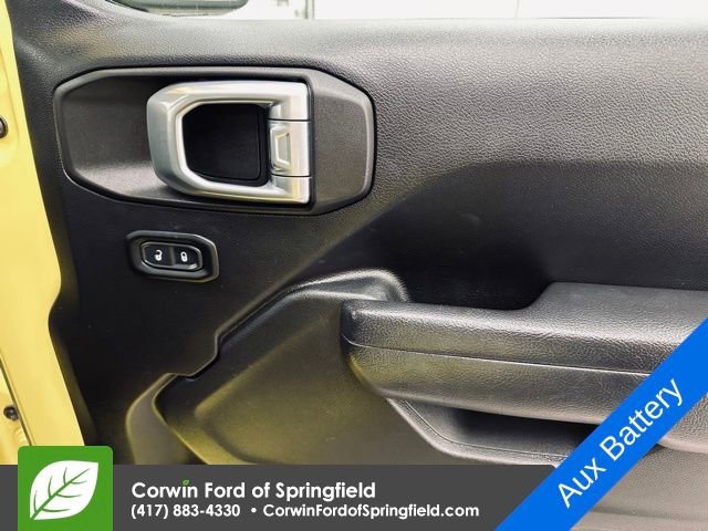 Used 2022 Jeep Wrangler Unlimited Rubicon w/ Cold Weather Group image 12