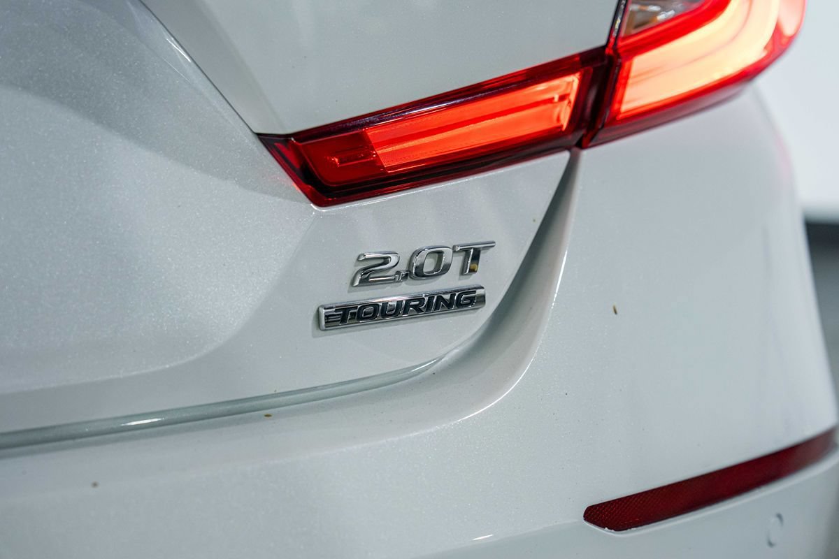 Used 2019 Honda Accord Touring image 12