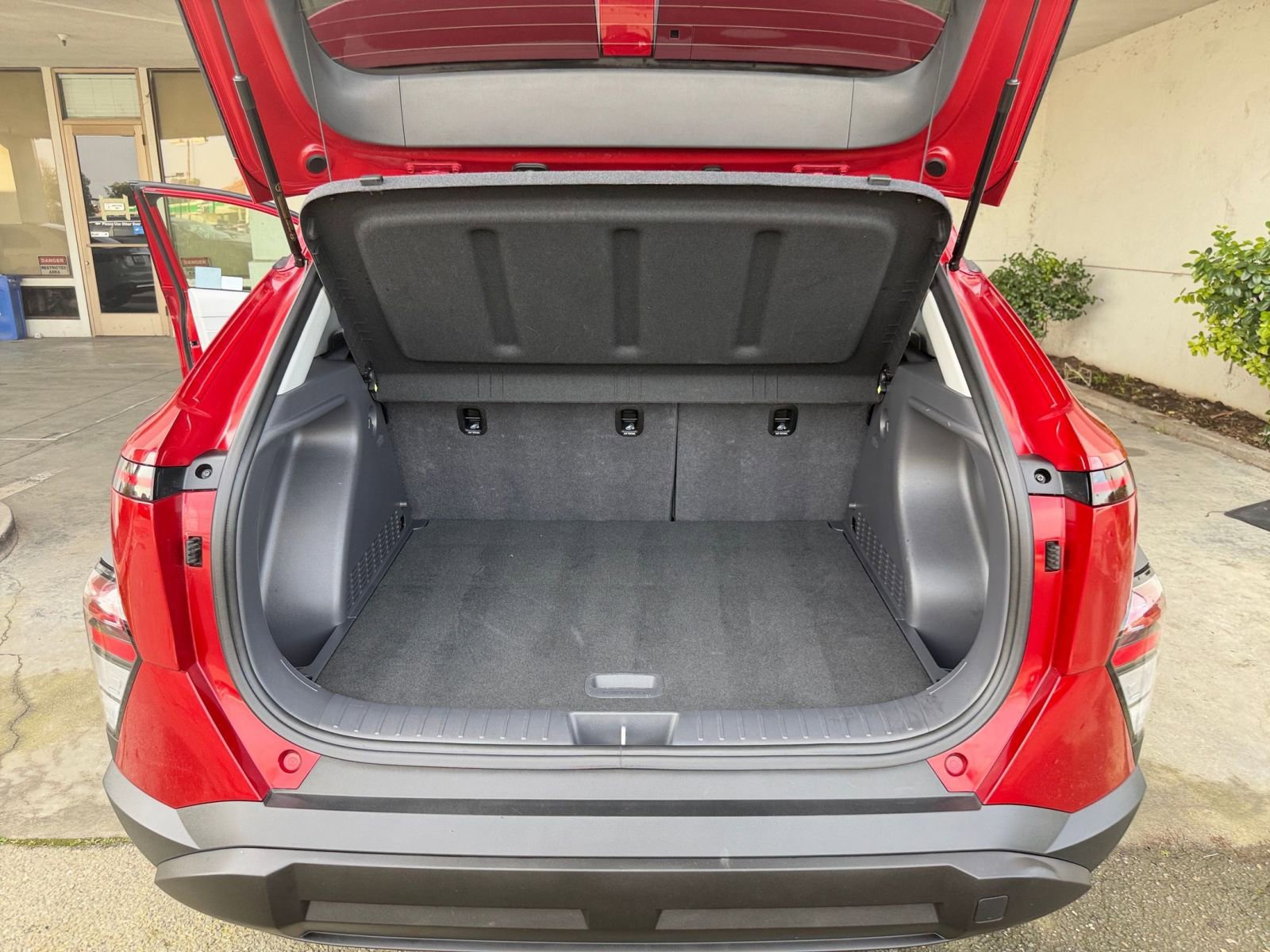 Used 2025 Hyundai Kona SEL image 33