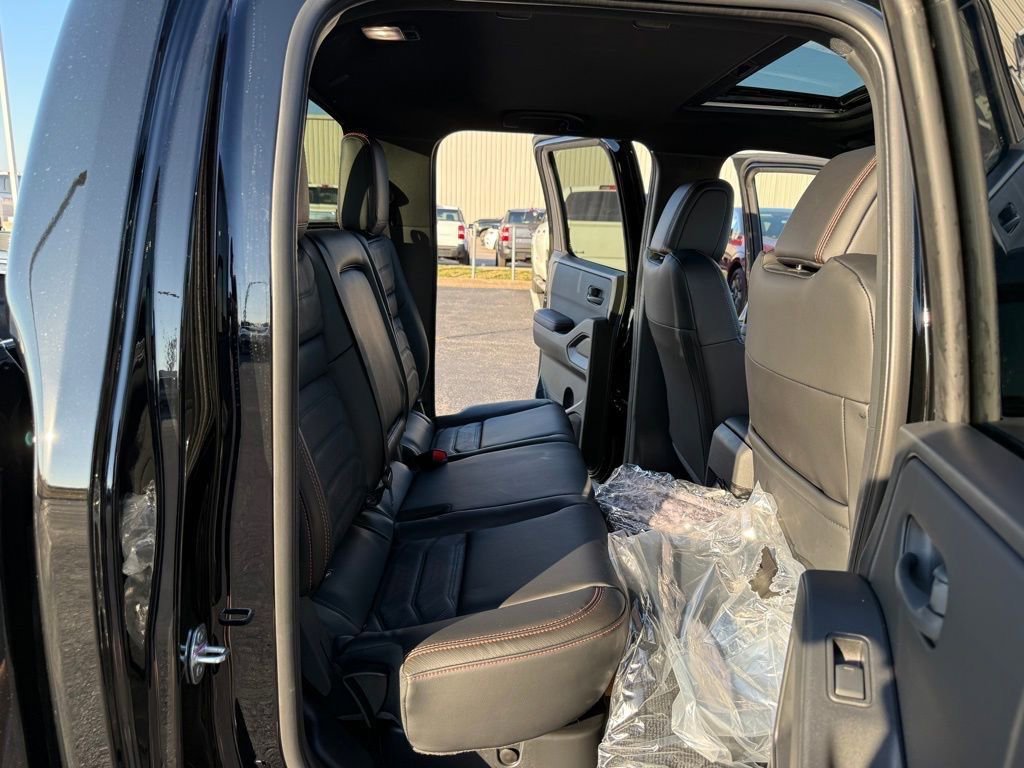 New 2026 Nissan Frontier PRO-4X w/ Pro Premium Package AWD/4WD image 21