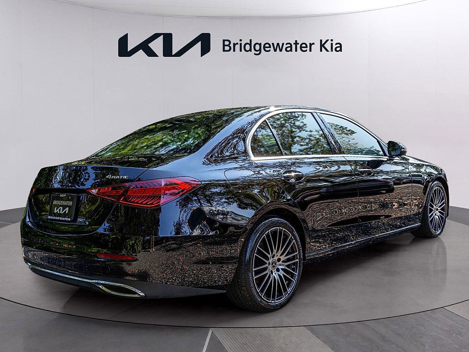 Used 2025 Mercedes-Benz C 300 4MATIC Sedan image 6